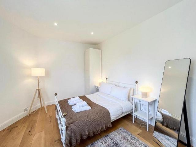 Delancey Street, London NW1 1 bed apartment to rent £1,800 pcm £415 pw