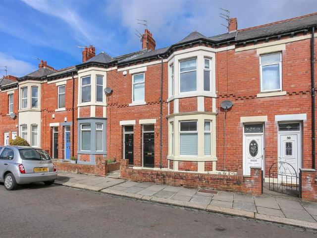 Delaval Terrace, Gosforth, Newcastle. 2 bed flat to rent £975 pcm £225 pw