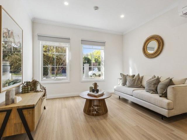 Delightful east facing, spacious ground floor one bedroom apartment