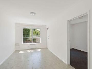 Delightful one bedroom Home with private courtyard Available for inspection today