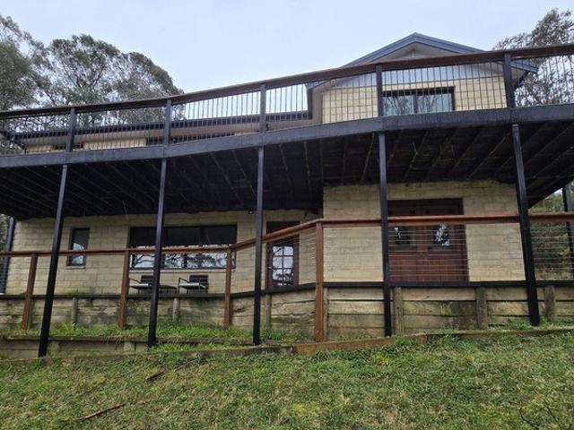 Delightful One Bedroom Home with Private Bushland Views