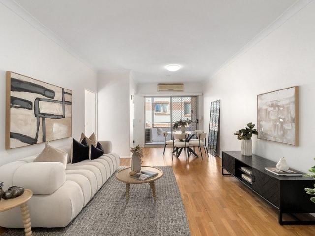 Delightful Apartment of Superb Lifestyle Convenience