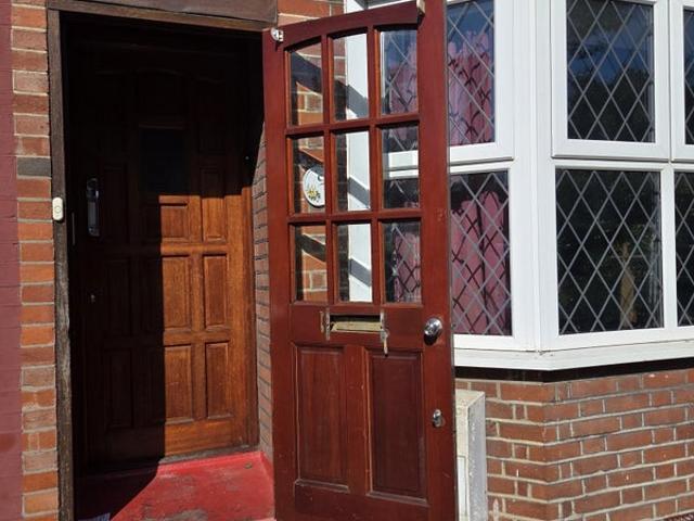 Delightful, bright 2 bed House in Norbury