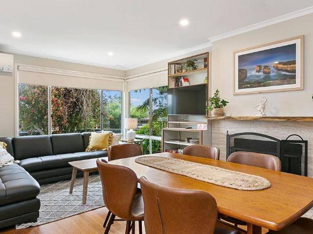 DELIGHTFUL & CENTRAL FAMILY HOME