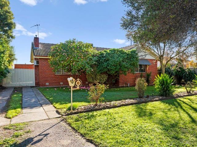 Delightful Cottage in Prime Location