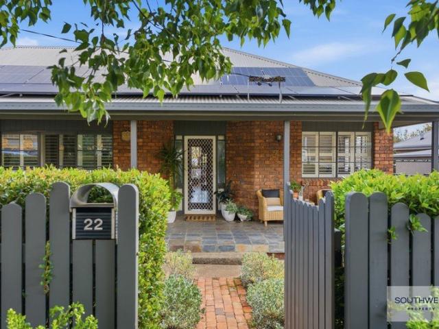 Delightful Details, Contemporary Comfort, Great Entertaining