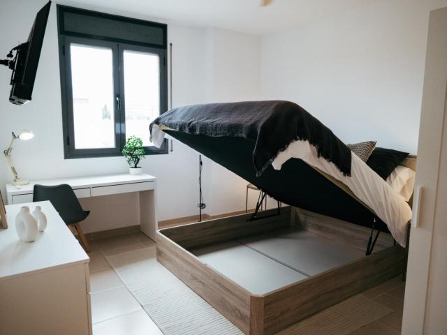 Delightful double ensuite bedroom in El Poblenou