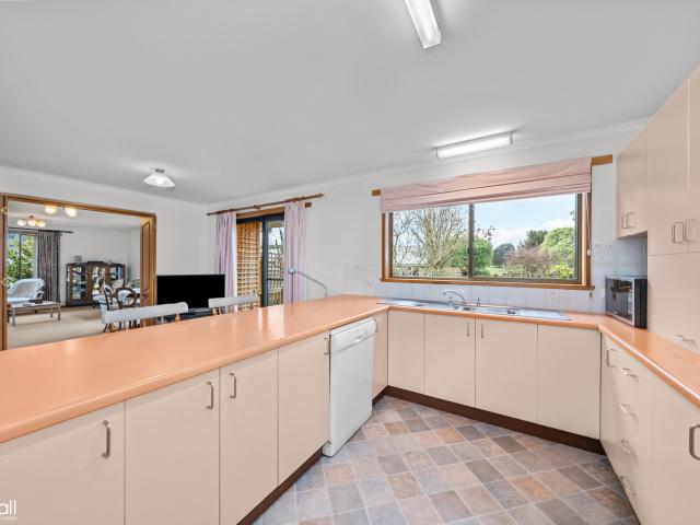 Delightful family home in great location