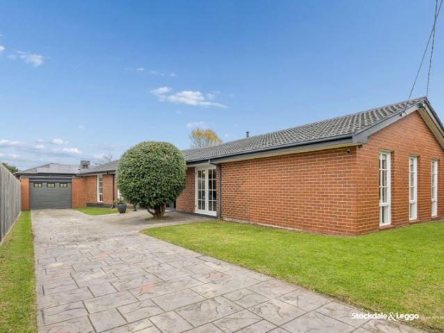 DELIGHTFUL FAMILY HOME IN GREAT LOCATION