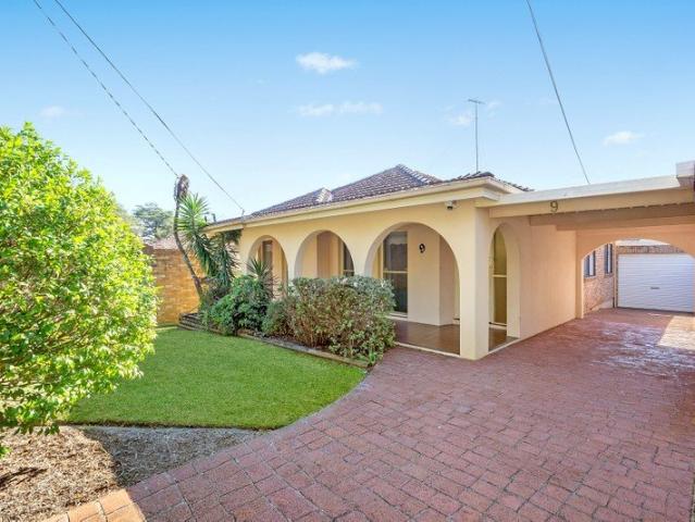Delightful Family Home in Peaceful and Central Pocket