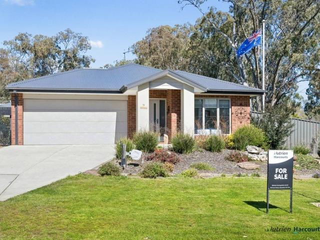 Delightful Family Home with Country Outlook
