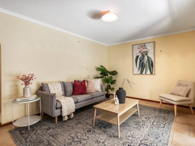 Delightful Family Home with Sunlit Spaces and Seamless Living!