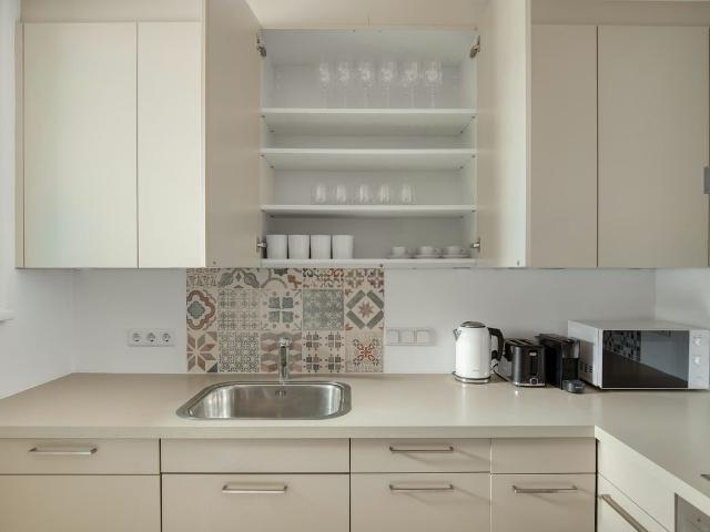 Delightful Josefstadt 3BR, Furnished + Open Design, Vienna Amsterdam Apartments for Rent