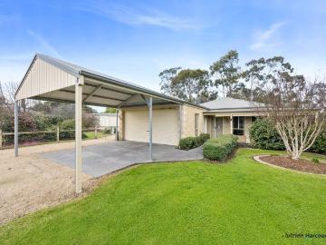Delightful Lifestyle Property on Over Half an Acre Space, Privacy & Stunning Black Range Views