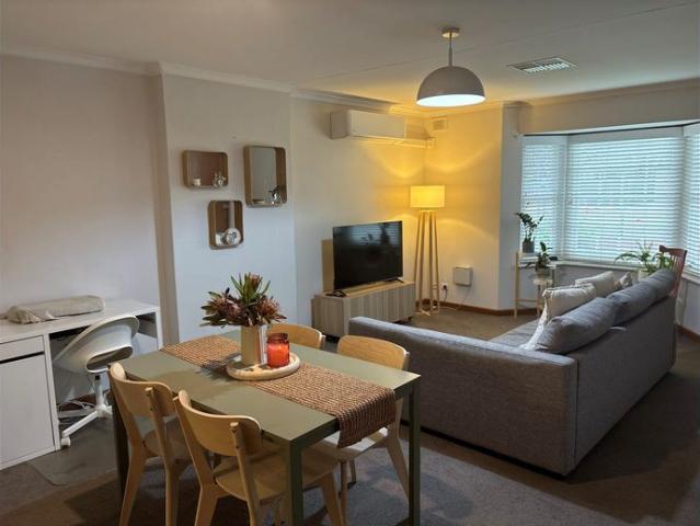 Delightful Spacious 2 Bedroom Unit. Open Saturday 10.00 10.15am