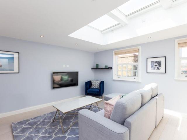 Delightful 2 bedroom apartment in Covent Garden Has an Apartment