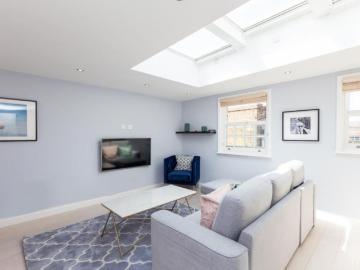 Delightful 2 bedroom apartment in Covent Garden Has an Apartment