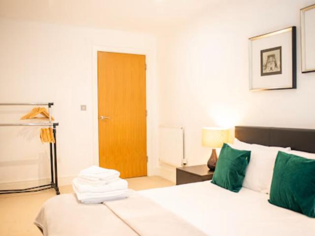 Delightful 2 bedroom apartment in Isle of Dogs Has an Apartment