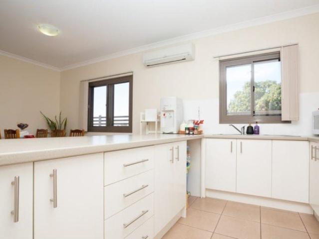 DELIGHTFUL 4x2 ON DELAMERE Just a stone's throw from CBD