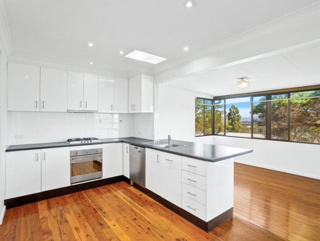 SPACIOUS, 4 BEDROOM, 1.5 BATHROOM FAMILY HOME WITH SPECTACULAR VIEWS!