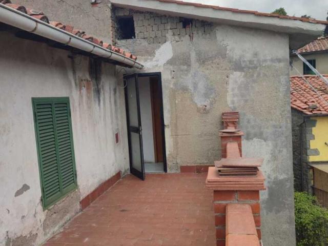 delle cartiere 10 vani 300mq