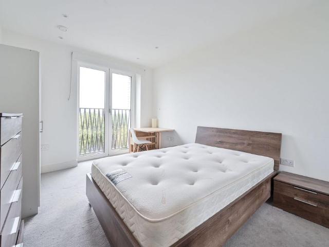 Delphini Apartments, Elephant and. 1 bed flat to rent £2,774 pcm £640 pw