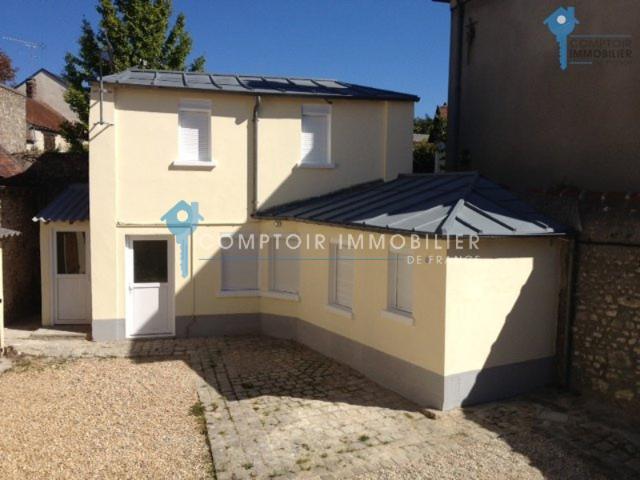 Dépt Essonne 91 LOCATION DUPLEX F2 SUR COUR ET DEPENDANCE