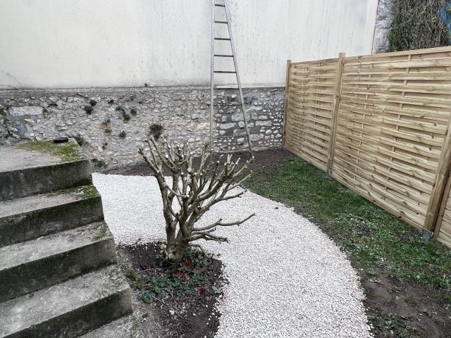 Dépt Essonne 91 LOCATION MEUBLEE F2 CAVE ET JARDINET
