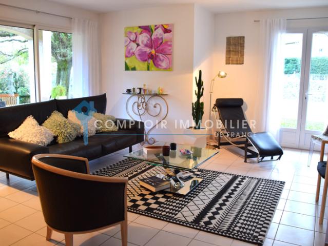 Dépt. 07 A VENDRE à UCEL Maison de 185 m2 Parcelles d