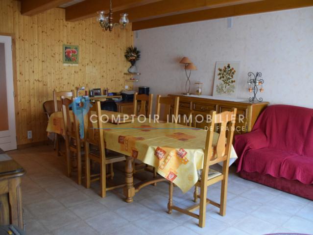 Dépt. 07 A VENDRE Secteur COUCOURON Maison de Village ré