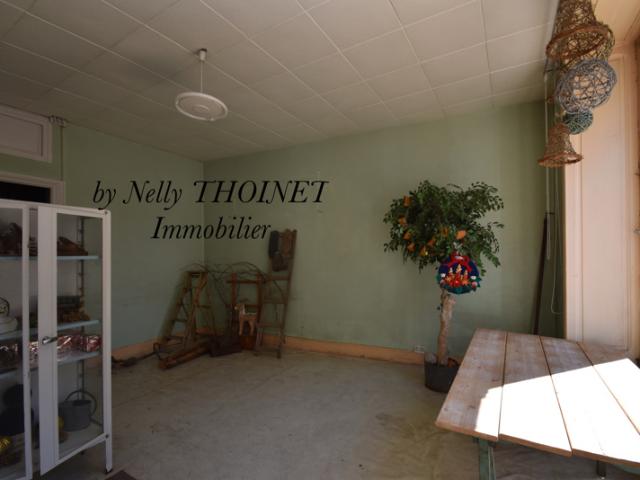 Dépt.15. CONDAT, MAISON / IMMEUBLE à usage mixte, 170 m2, co