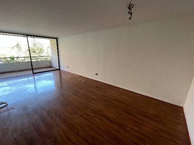 Depto. 4 dormitorios, 140 m2 útiles, Estac Vitacura