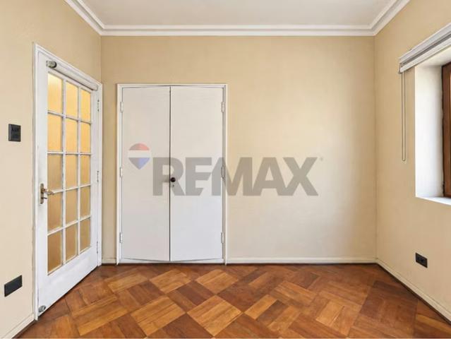 Depto 5d3b amplio en segundo piso providencia | 5 dormitorios por 6450.00 en Providencia