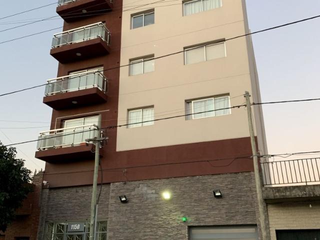 Depto. 2 amb de categoría en Ramos Mejía Bº Don Bosco