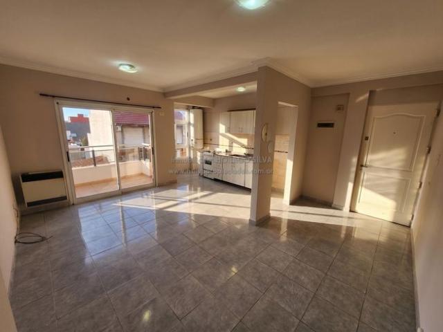 Depto. 2 Amb. en Zona Comercial / Lanús Oeste
