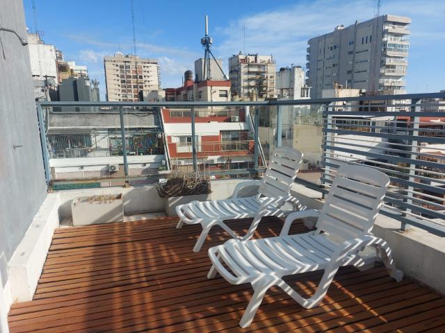 DEPTO 2 AMBIENTES, LAVADERO, PILETA al frente