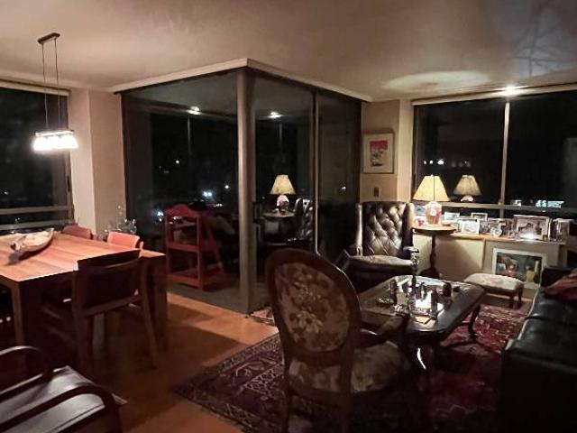 Depto. 3 Dorm. 3 Baños, Providencia, Metro Los Leones
