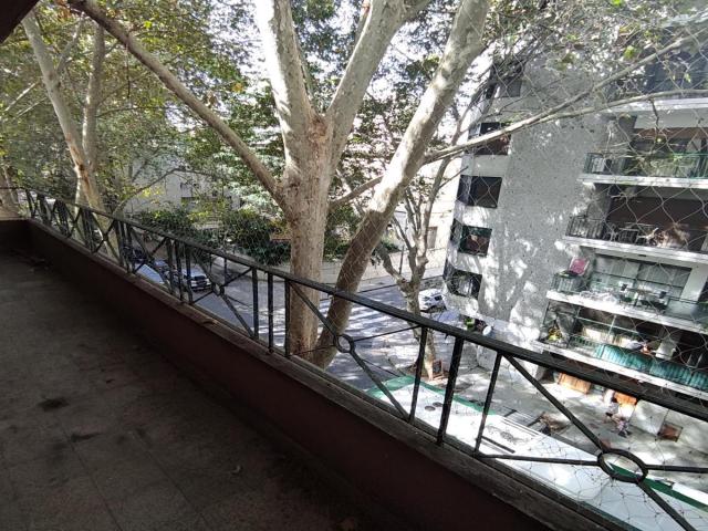 Depto.tipo casa de 4 ambientes en Venta en Caballito