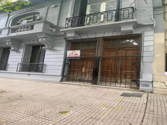 Depto.tipo casa de 4 ambientes en Venta en Almagro en Inmomap