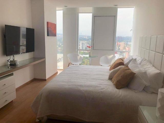 Departamento amueblado de 2 recámaras y estudio, Plaza Carso