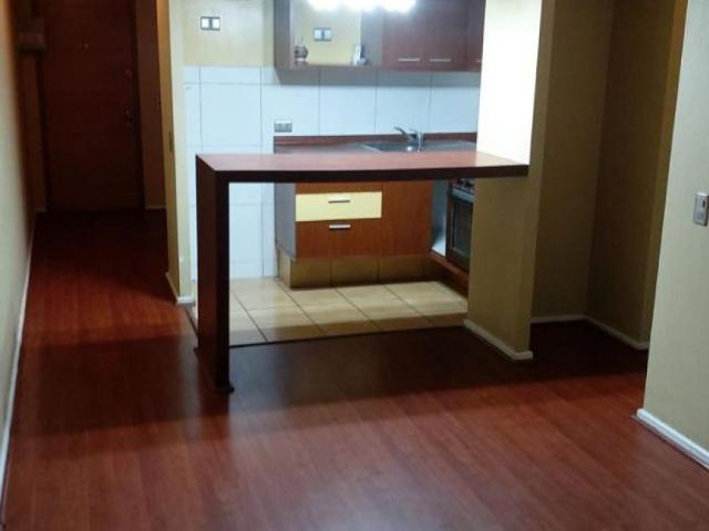 Depto Arriendo SIN MUEBLES Metro Santa Lucía