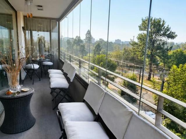 Depto con potencial de 4D, vista al Country Club | 4 dormitorios por 10790.00 en La Reina