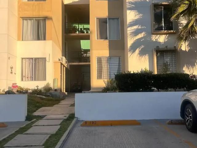 DEPTO. EN PLANTA BAJA EN COLINAS DE CALIFORNIA