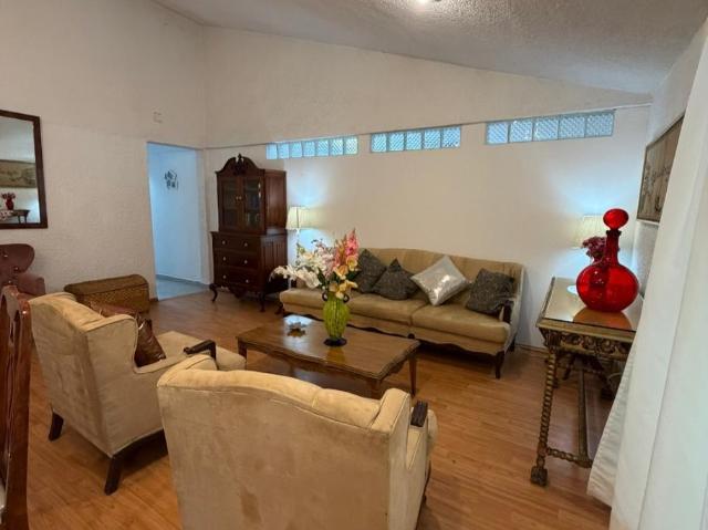DEPTO EN RENTA $23,000 LOMAS DE VISTA HERMOSA. AMUEBLADO. DE 150 M2. APROX