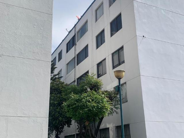 Depto en renta en Av del Iman de 2 recamaras