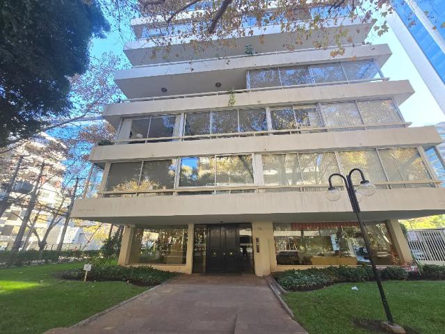 Depto remodelado 3 dom +servicio. el golf las condes