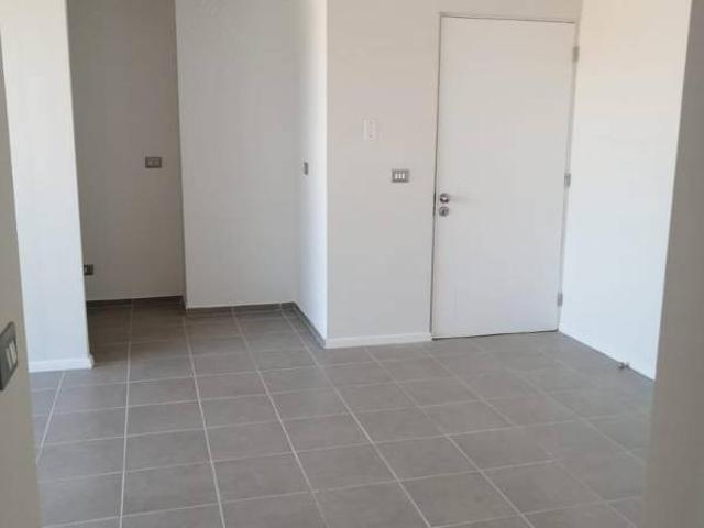 Depto SIN MUEBLES Av Las Palmas