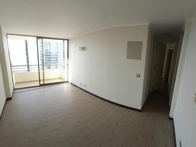 Depto SIN MUEBLES Av Macul/Av Quilin