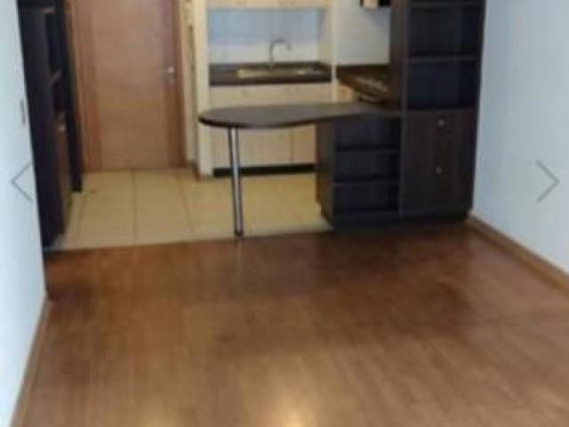 Depto SIN MUEBLES Metro Hospital