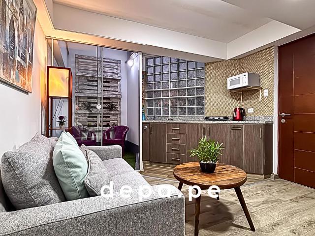 DEPA AMOBLADO, 1 DORM. PRIMER PISO, C/COCHERA | FRENTE AL MAC